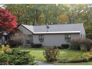 96 Stephen Dr, Goffstown, NH 03045 exterior