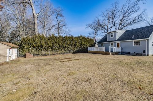 96 Rhinebeck Ave, Springfield, MA 01129 exterior