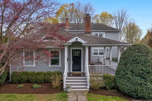 11 Barclay Ct, Norwalk, CT 06853 exterior