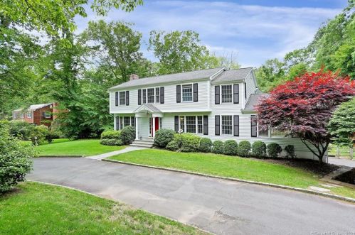 89 Betsys Ln, New Canaan, CT 06840 exterior