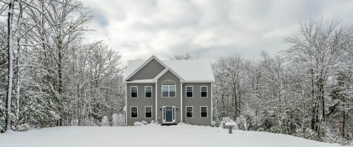 72 Gristmill Rd, Fremont, NH 03044 exterior