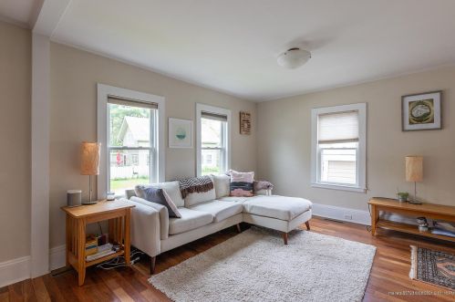 2 Maple St, Camden, ME 04843 exterior