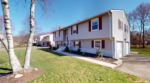 175 Hummingbird Dr, Kensington, CT 06037 exterior