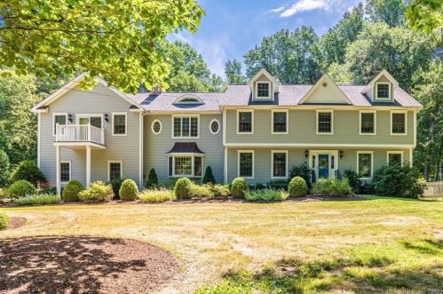 48 Hurd St, Huntington, CT 06484 exterior