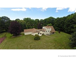 48 Carter Hill Rd, Clinton, CT 06413 exterior