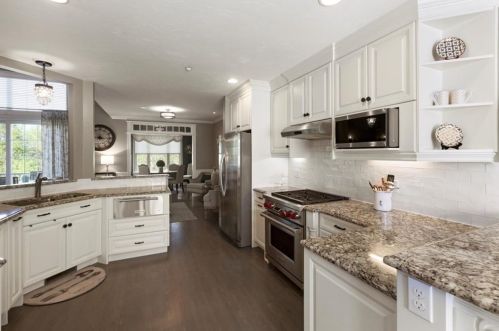 16 English Cmns, Topsfield, MA exterior