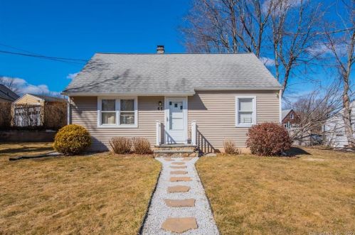 65 Cooper Dr, Waterbury, CT 06704 exterior