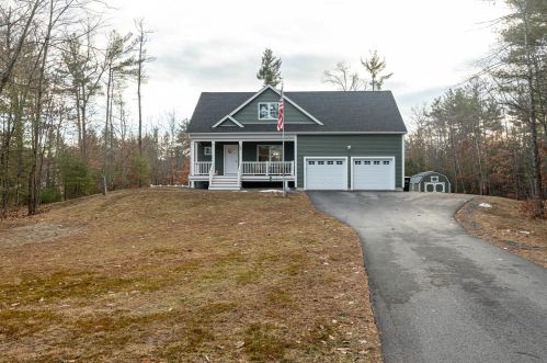 40 Tolend Rd, Barrington, NH 03825 exterior