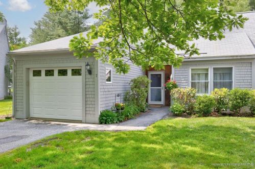 65 Pine Point Rd, Scarborough, ME 04074 exterior