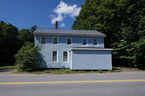 62 Main St, Newton, NH 03858 exterior