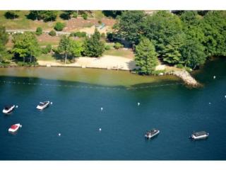 6 Hummingbird Ln, Laconia, NH 03246 exterior