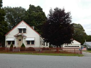 111 Curran Rd, Valley Falls, RI 02864 exterior