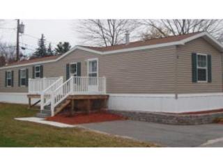 7 Hunter Blvd, Londonderry, NH 03053 exterior