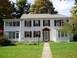 5 Nobscot Rd, Newton, MA 02459 exterior