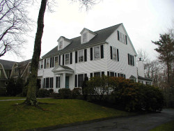 189 Windsor Rd, Newton, MA 02468 exterior