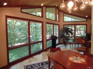 60 Stones Throw Rd, Bridgeport, CT 06612 exterior