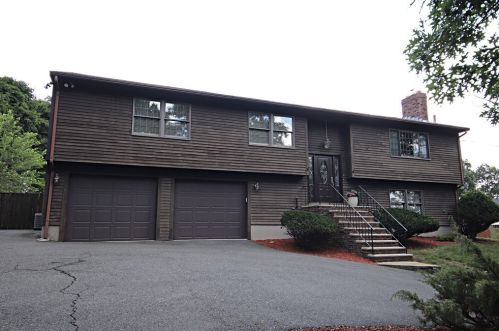 70 Basswood Ave, Saugus, MA 01906 exterior