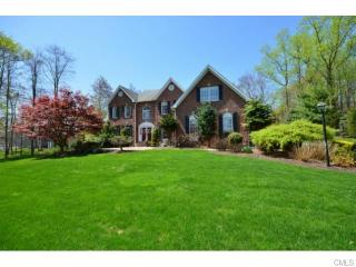 549 Rolling Hills Dr, Fairfield, CT 06824 exterior