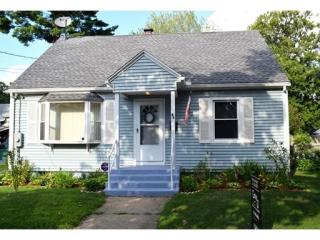 63 Glenham St, Springfield, MA 01104 exterior