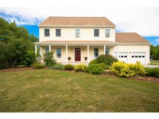 163 Trout Dr, Middletown, RI 02842 exterior