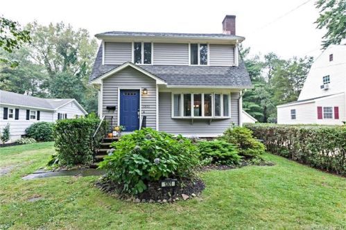 1301 Huntington Rd, Stratford, CT 06614 exterior
