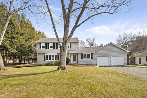 100 Wentworth Dr, Wapping, CT 06074 exterior