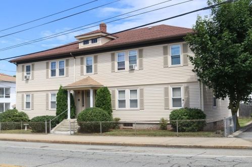 752 Providence St, Woonsocket, RI 02895 exterior