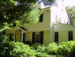 10 Myrtle Ave, Newton, MA 02466 exterior
