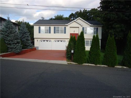 256 Meriline Ave, Waterbury, CT 06705 exterior