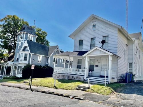 53 Chestnut Ave, Waterbury, CT 06710 exterior