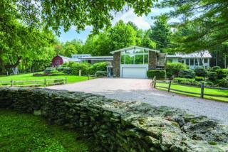 427 Forrest Farm Rd, Pawlet, VT 05761 exterior