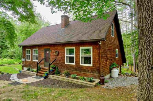 858 Dodge Hill Rd, Francestown, NH 03043 exterior