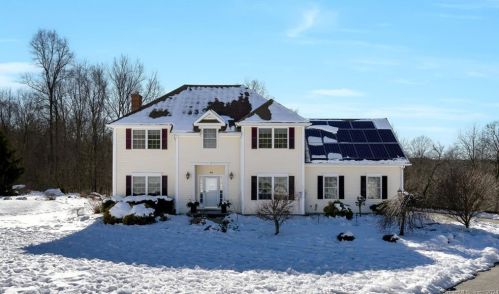 44 Sweetbriar Ct, Colchester, CT 06415 exterior