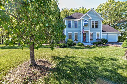 6 Dundee Cir, Stratham, NH 03885 exterior