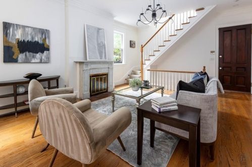 72 Pinckney St, Roxbury-Xing, MA 02114 exterior