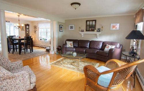 203 Old Barnstable Rd, Mashpee, MA 02649 exterior