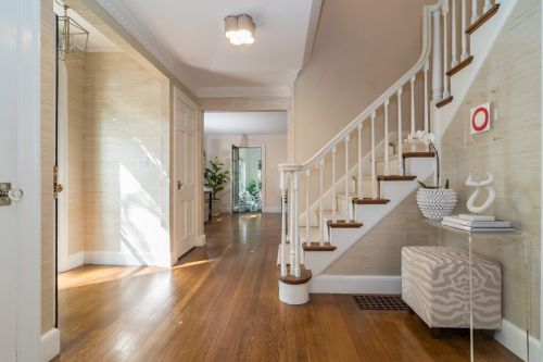45 Old Colony Rd, Wellesley, MA 02481 exterior