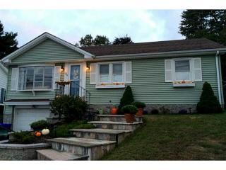 26 Heath St, East Providence, RI 02915 exterior
