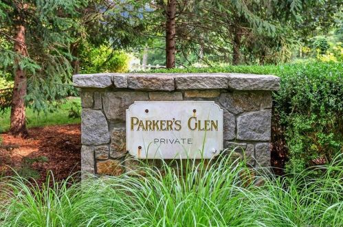 26 Parkers Gln, New Canaan, CT 06840 exterior