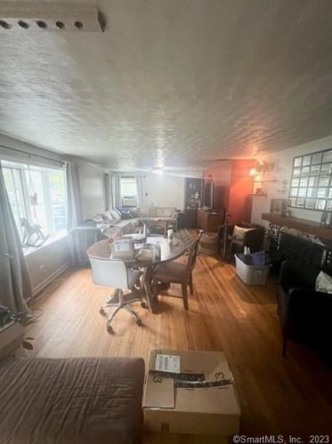 96 Old Stagecoach Rd, Meriden, CT 06450 exterior