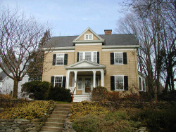 19 Wyman St, Newton, MA 02468 exterior