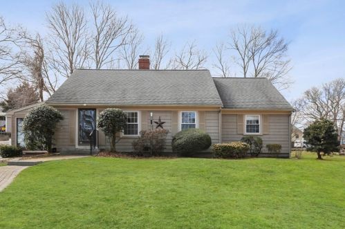 10 Fern St, Plymouth, MA 02360 exterior