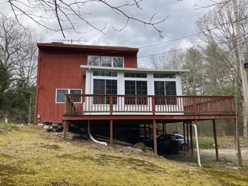 116 Muddy Brook Rd, West-Greenwich, RI 02817 exterior