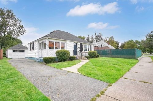 67 Bowles Park, Springfield, MA 01104 exterior