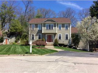 10 Pine Grove Cir, Smithfield, RI 02828 exterior