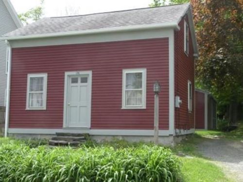 176 Main Rd, Williamsburg, MA 01096 exterior