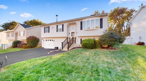 53 Laurie Pl, Waterbury, CT 06704 exterior