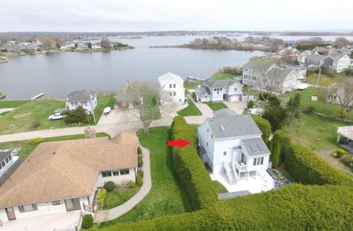 73 Shore Dr, Charlestown, RI 02813 exterior