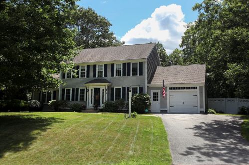 14 Grandwood Dr, Sandwich, MA 02644 exterior