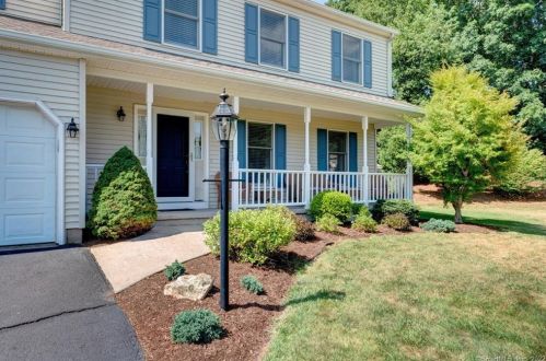 40 Hazelwood Dr, Southington, CT 06489 exterior